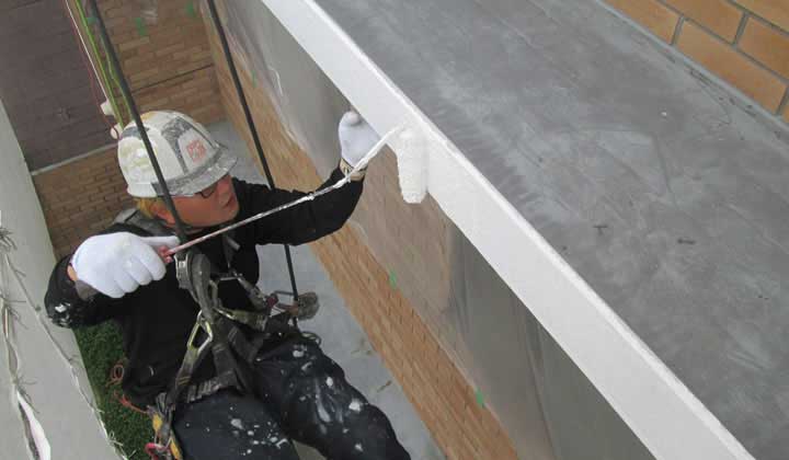 外壁塗装の職人